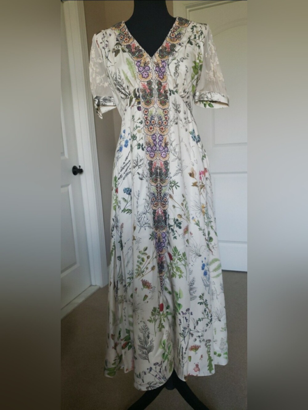 Anthropologie Women's Cream Floral Maxi Dress with Embroidered V-Neck